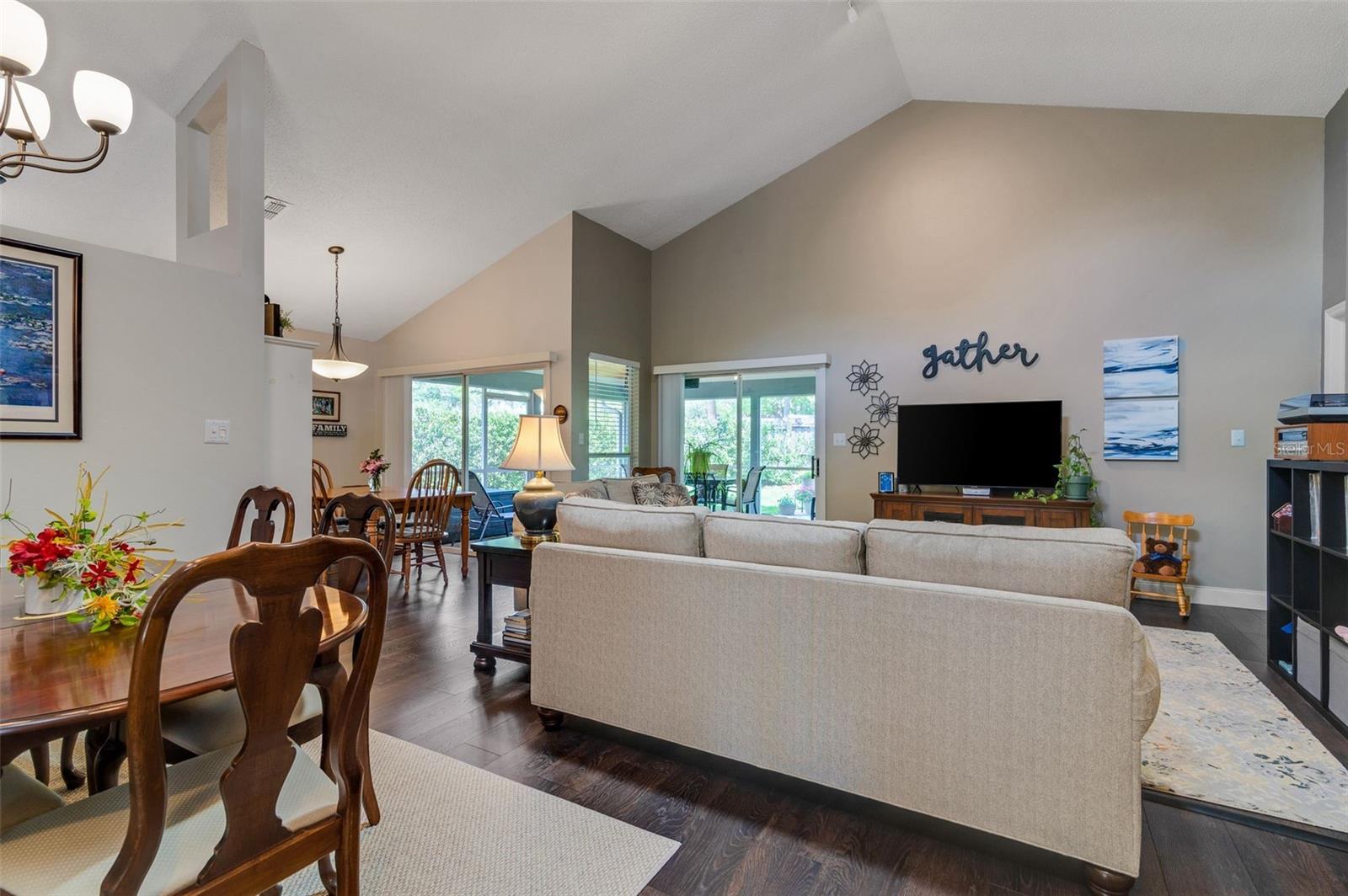 Image 6 of 30 For 544 Remington Oak Drive