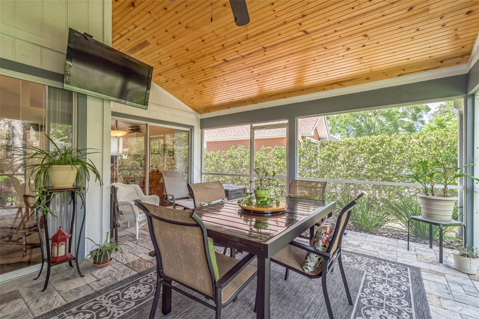 Image 9 of 30 For 544 Remington Oak Drive