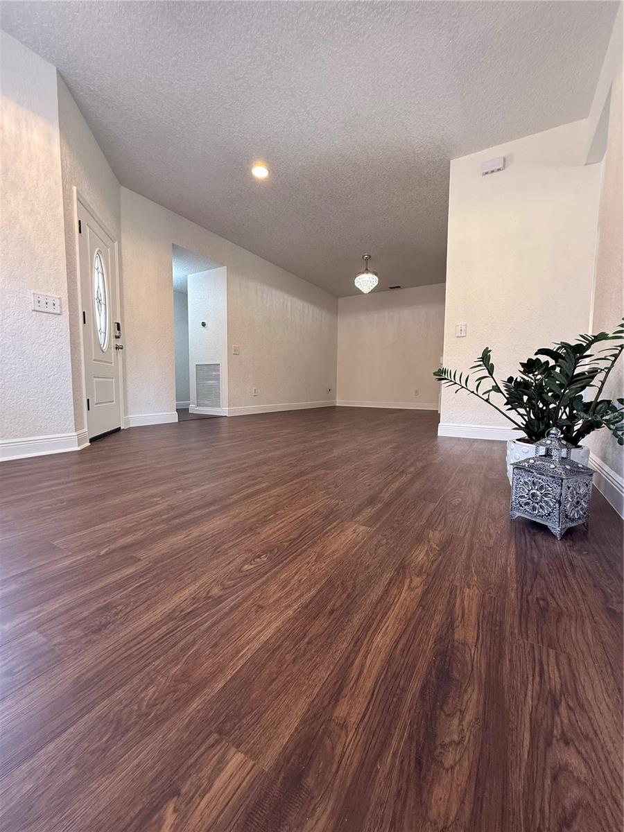 Image 4 of 46 For 5107 122nd Boulevard