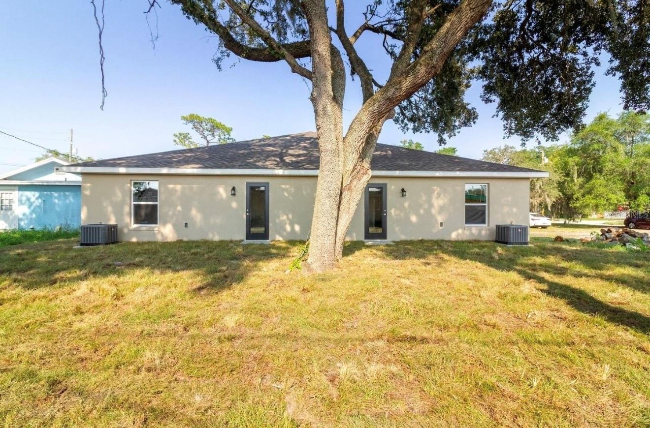 Image 3 of 15 For 920 Eustis Street 924