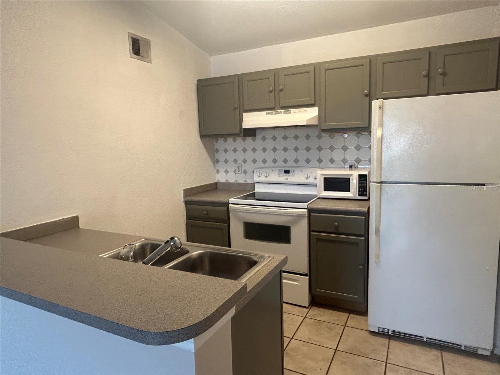 Image 9 of 28 For 8939 Latrec Avenue 1312