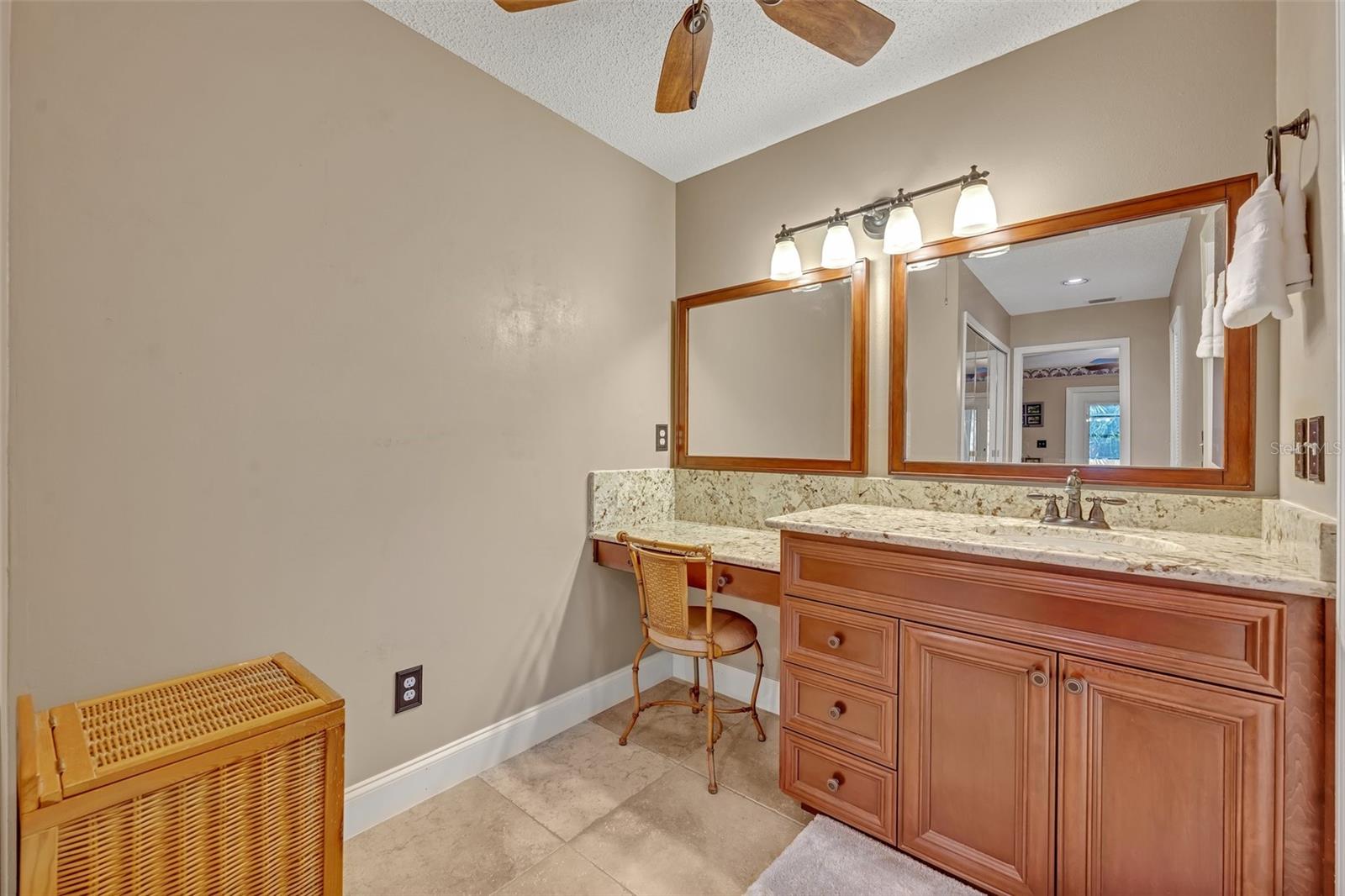 Image 31 of 53 For 828 Timber Court Court