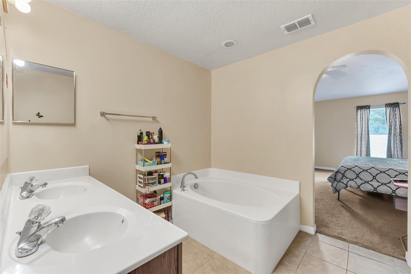 Image 21 of 31 For 510 Lobelia Drive