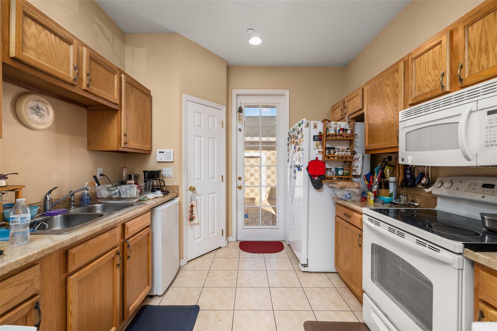 Image 16 of 59 For 9141 Camden Gardens Street