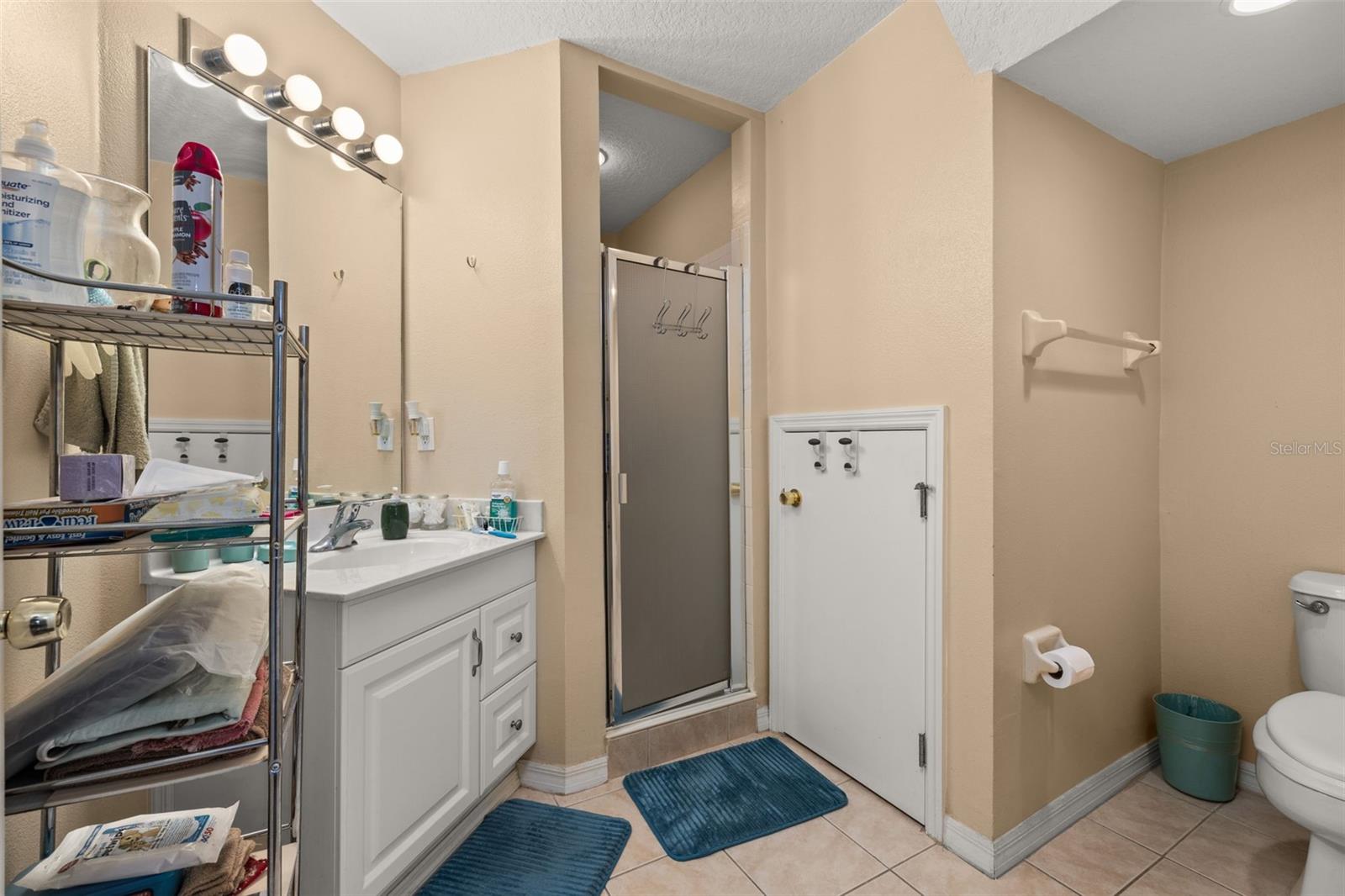 Image 18 of 59 For 9141 Camden Gardens Street