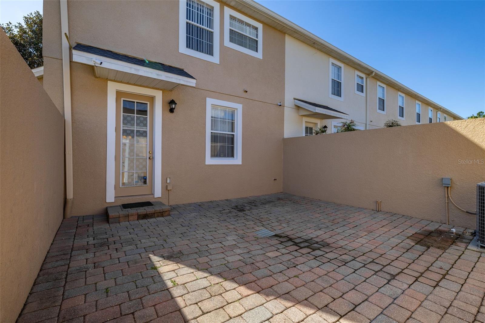 Image 41 of 59 For 9141 Camden Gardens Street