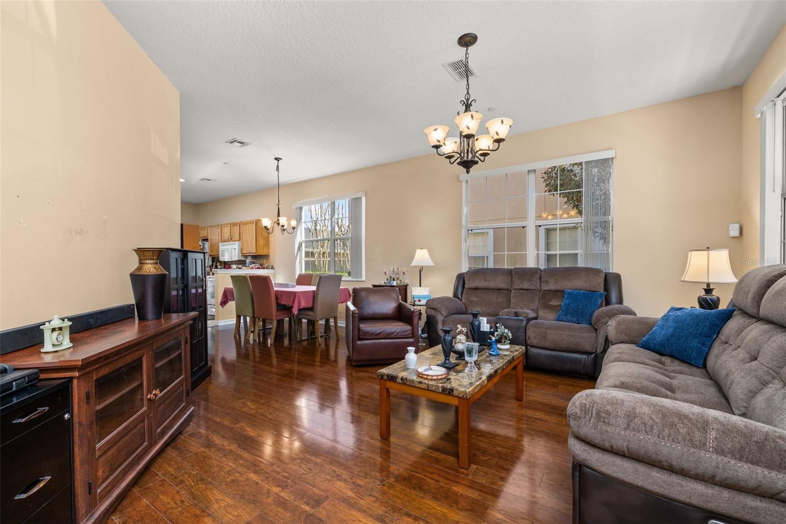 Image 9 of 59 For 9141 Camden Gardens Street