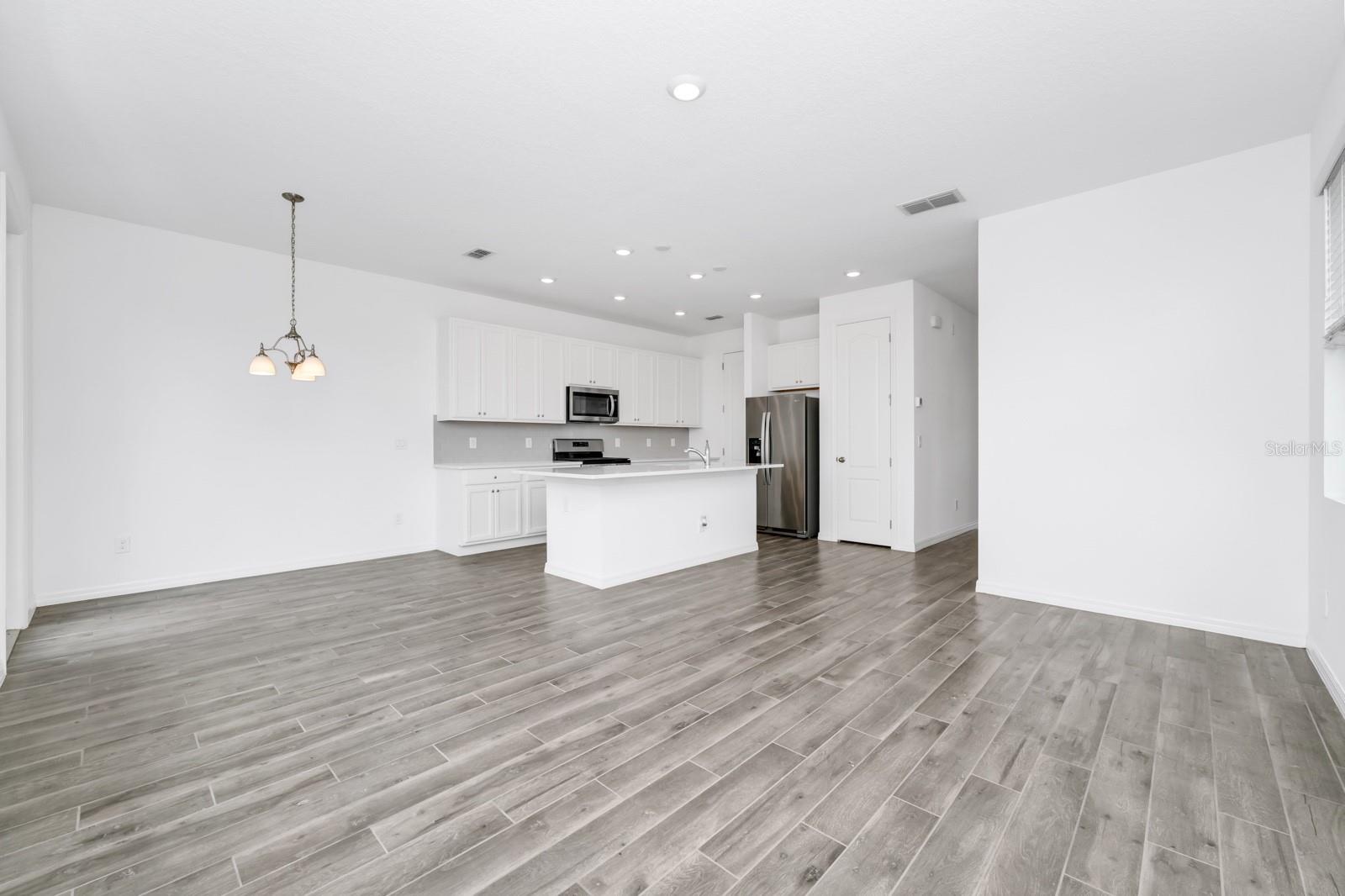 Image 3 of 46 For 809 Benoi Drive