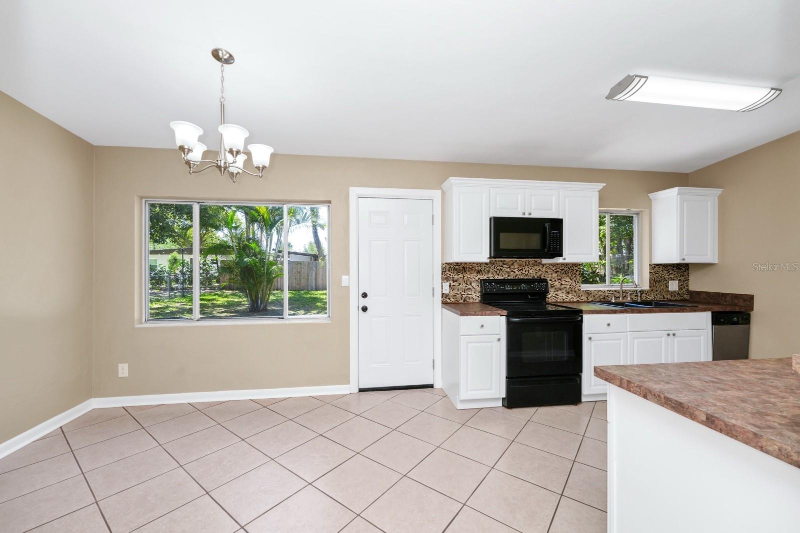 Image 11 of 40 For 1408 Watts Avenue