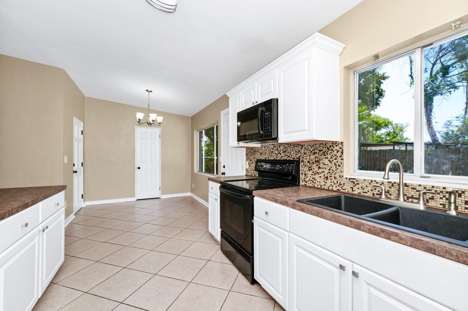 Image 13 of 40 For 1408 Watts Avenue