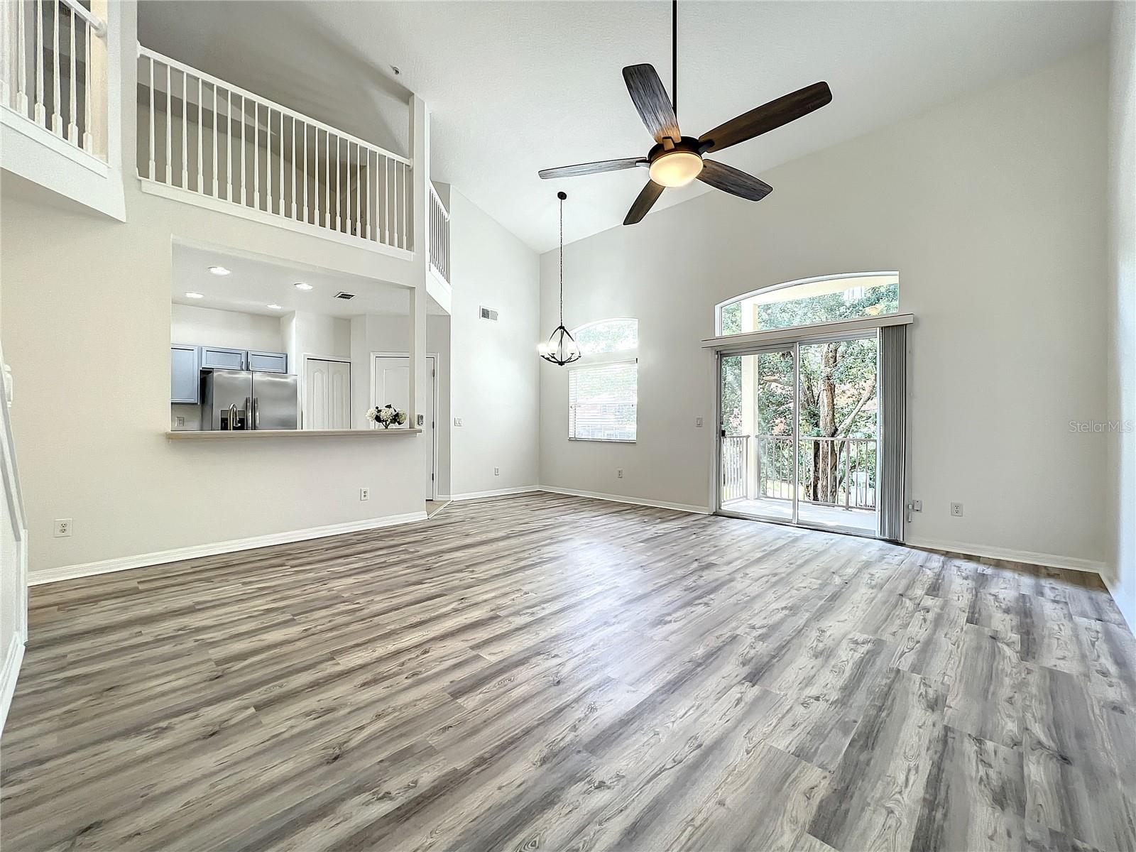 Image 18 of 59 For 696 Seabrook Court 202