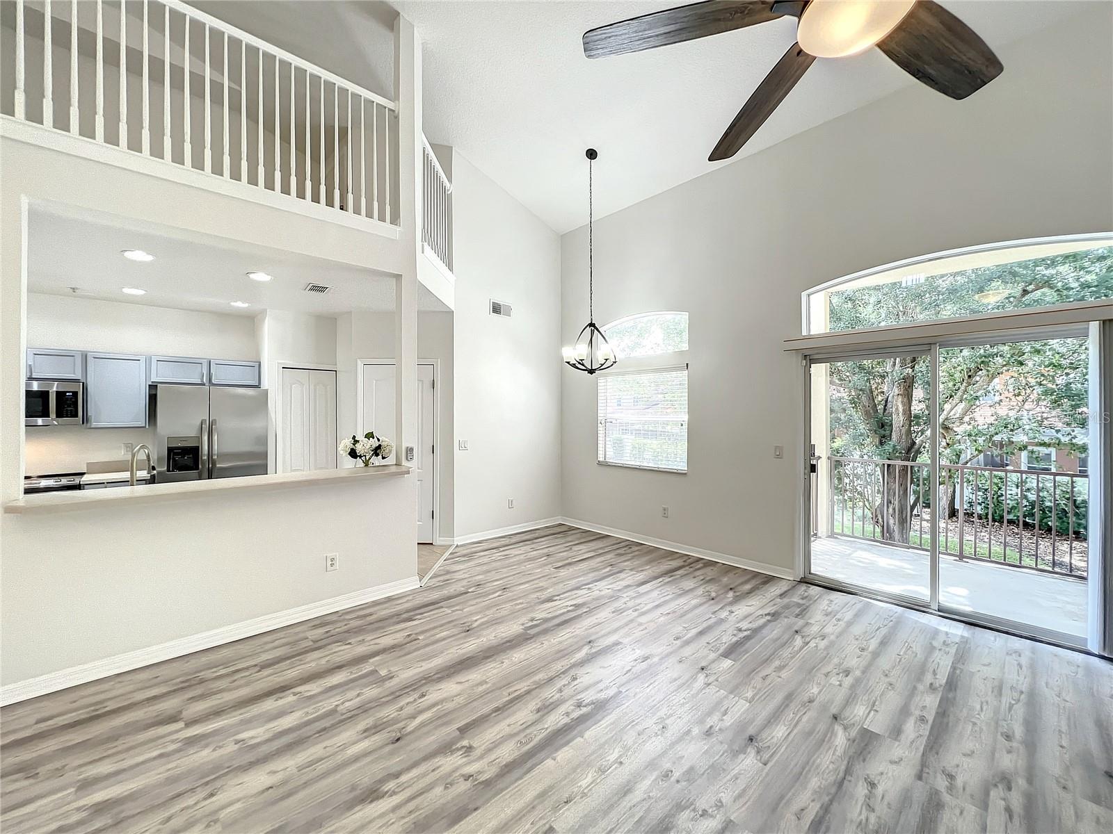 Image 19 of 59 For 696 Seabrook Court 202
