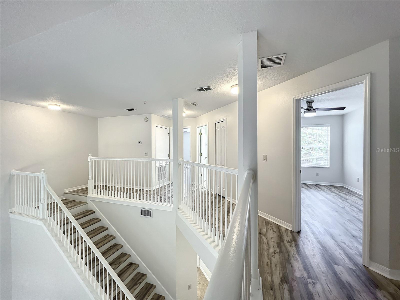 Image 33 of 59 For 696 Seabrook Court 202