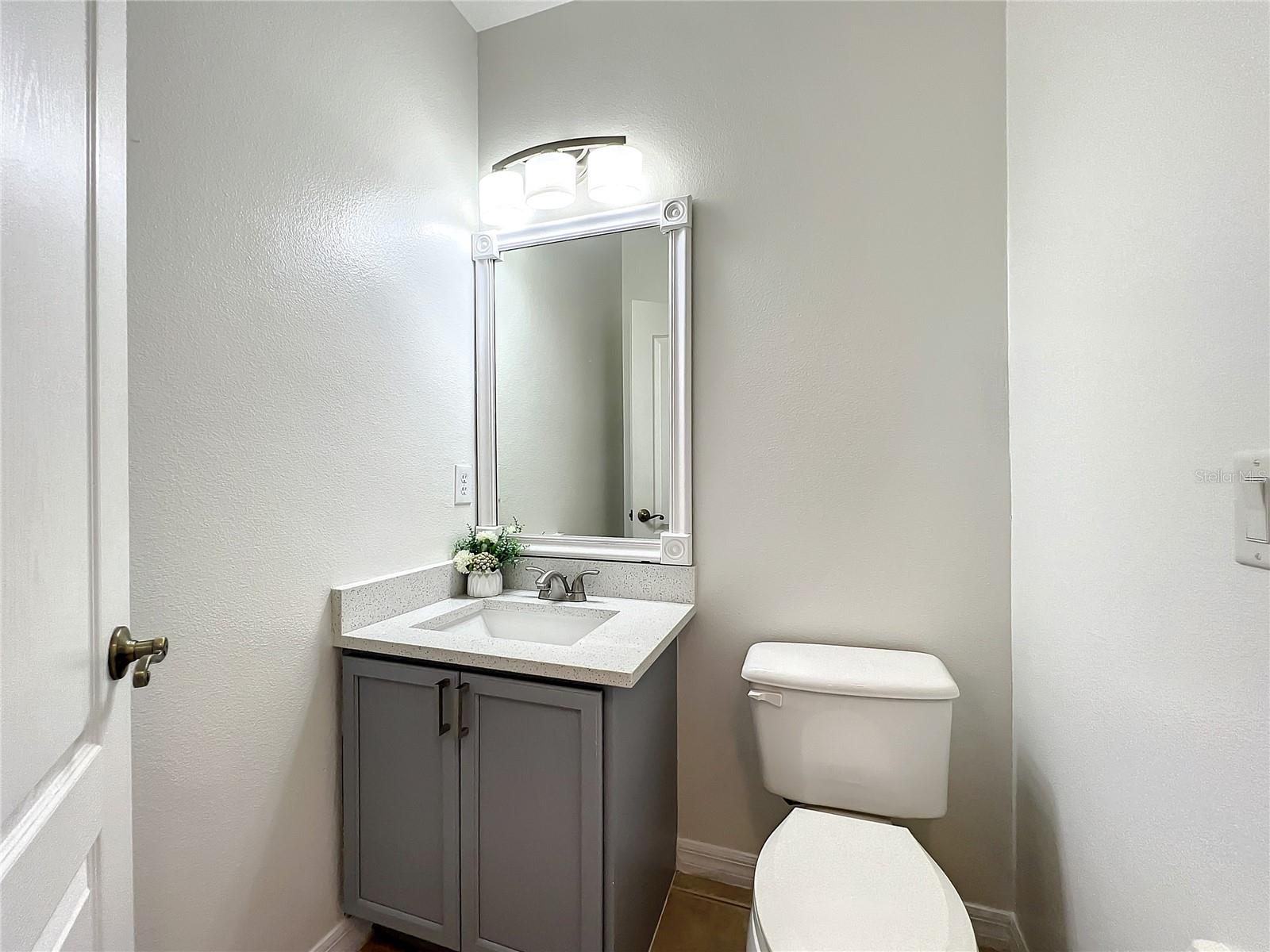 Image 39 of 59 For 696 Seabrook Court 202