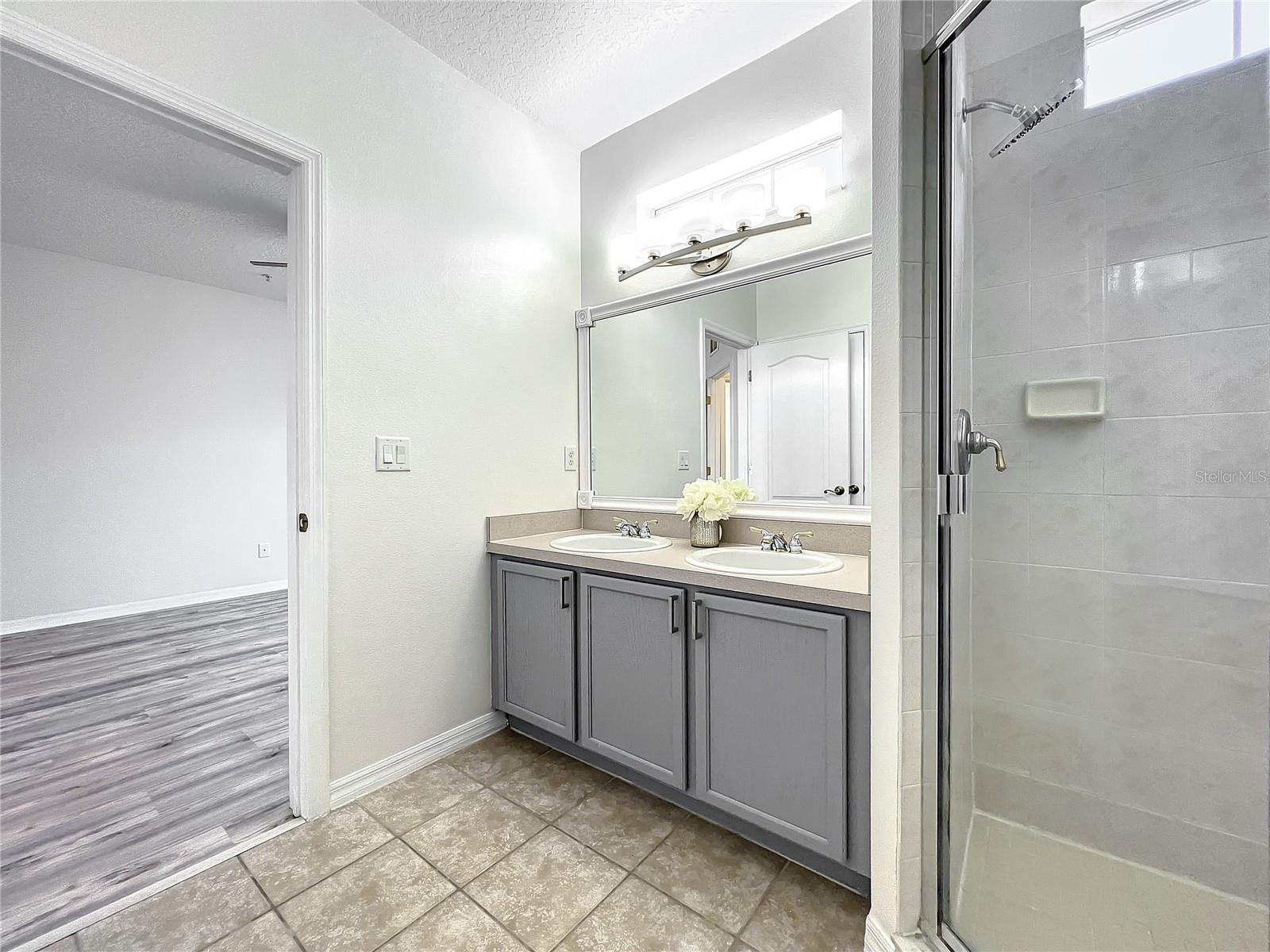 Image 47 of 59 For 696 Seabrook Court 202