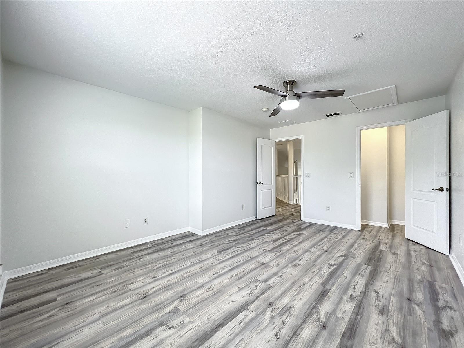 Image 49 of 59 For 696 Seabrook Court 202
