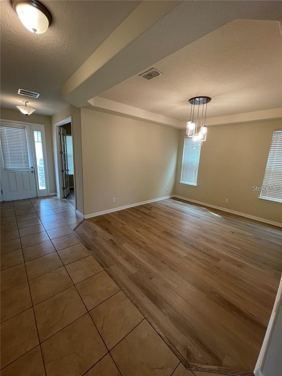 Image 3 of 21 For 4939 Southlawn Avenue