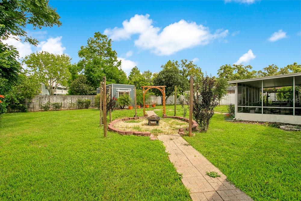 Image 28 of 33 For 2095 Curry Lane