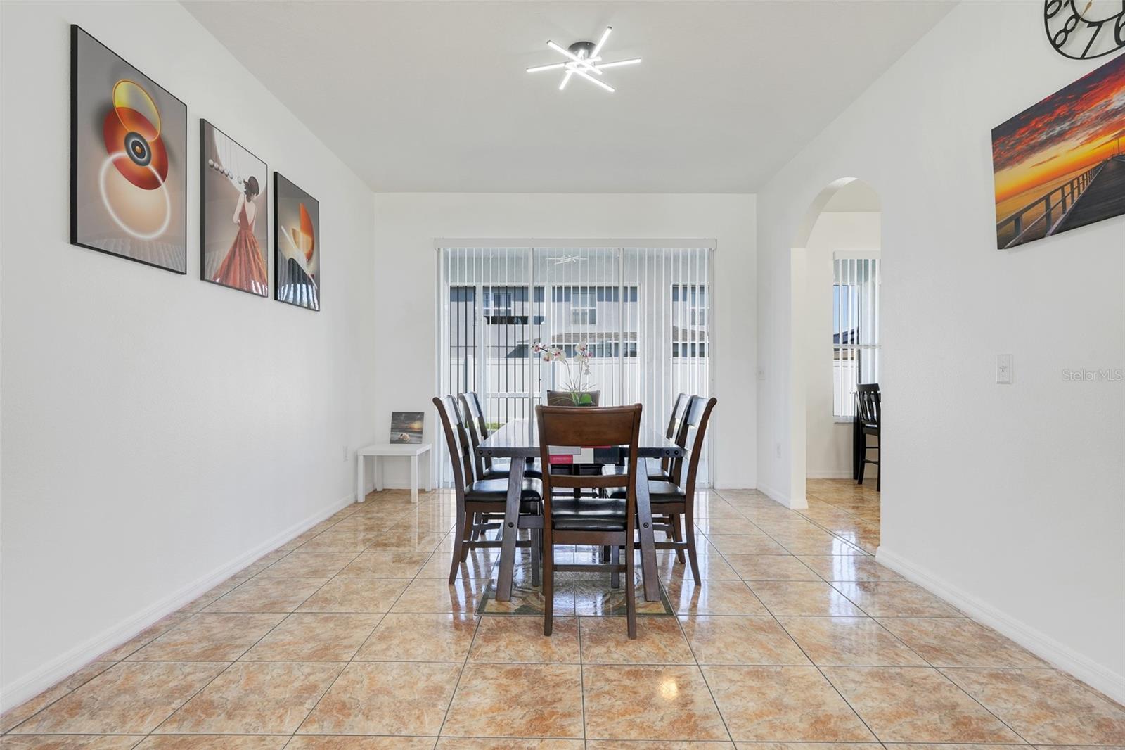 Image 12 of 42 For 560 Viceroy Court