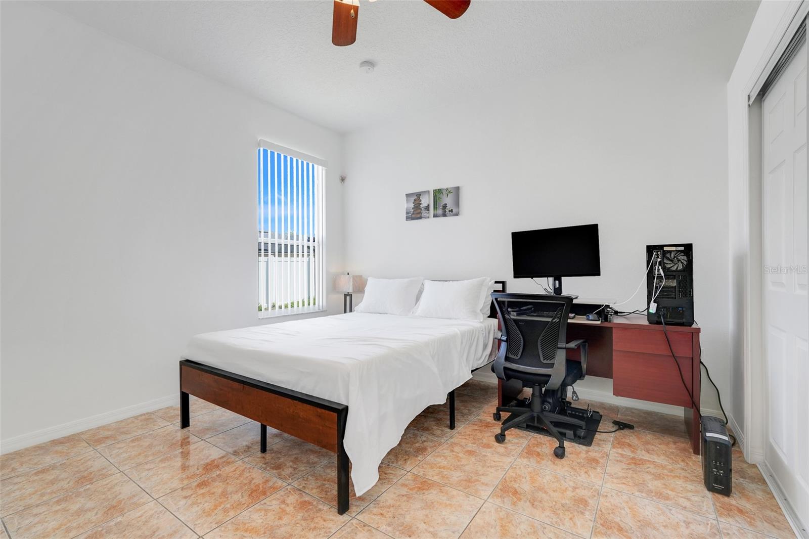 Image 30 of 42 For 560 Viceroy Court
