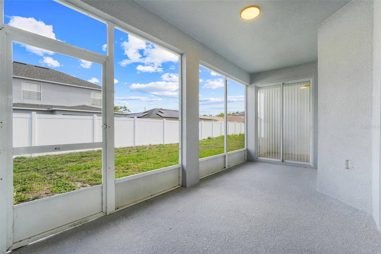 Image 37 of 42 For 560 Viceroy Court