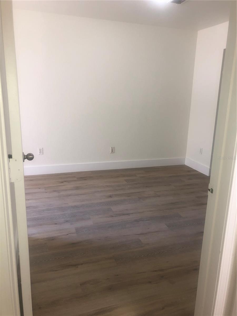Image 9 of 15 For 8957 Lee Vista Boulevard 2507