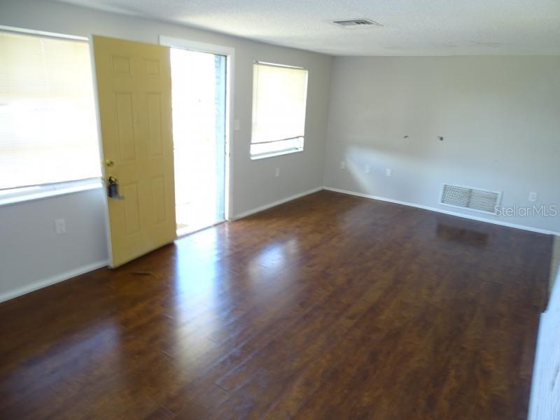 Image 2 of 11 For 3347 Roxbury Drive
