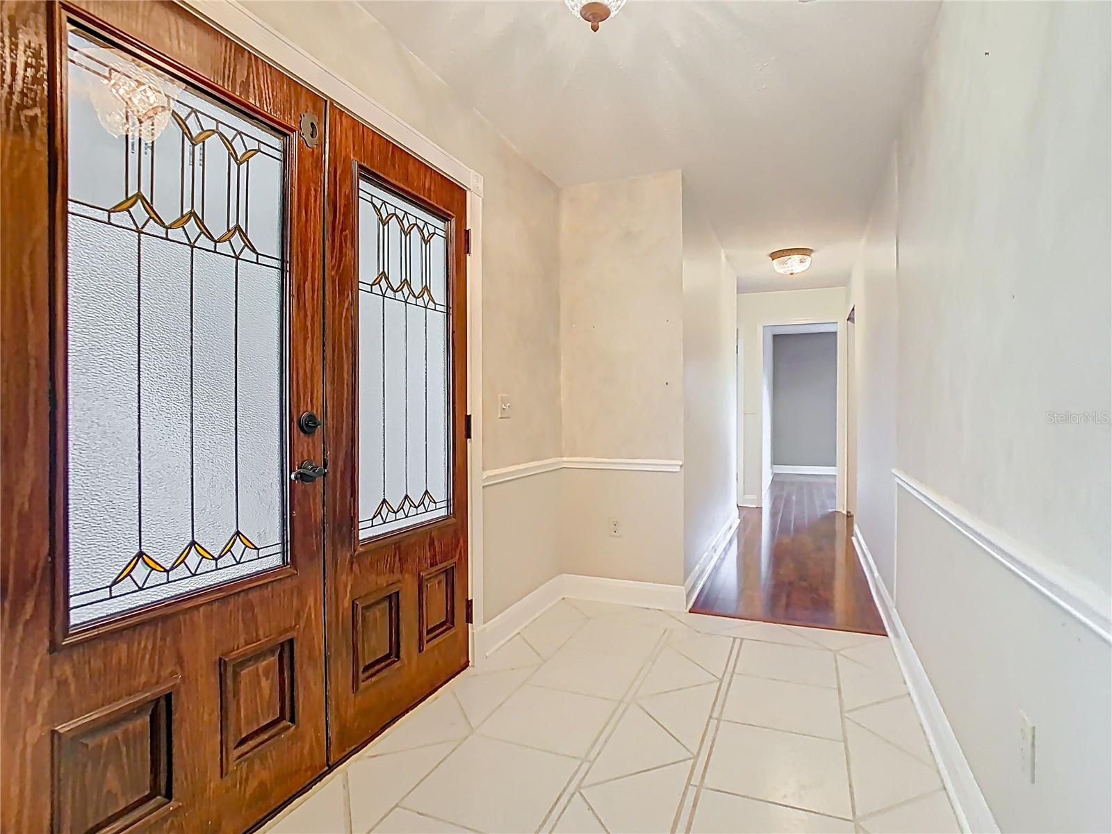 Image 2 of 77 For 148 Tarrytown Trl