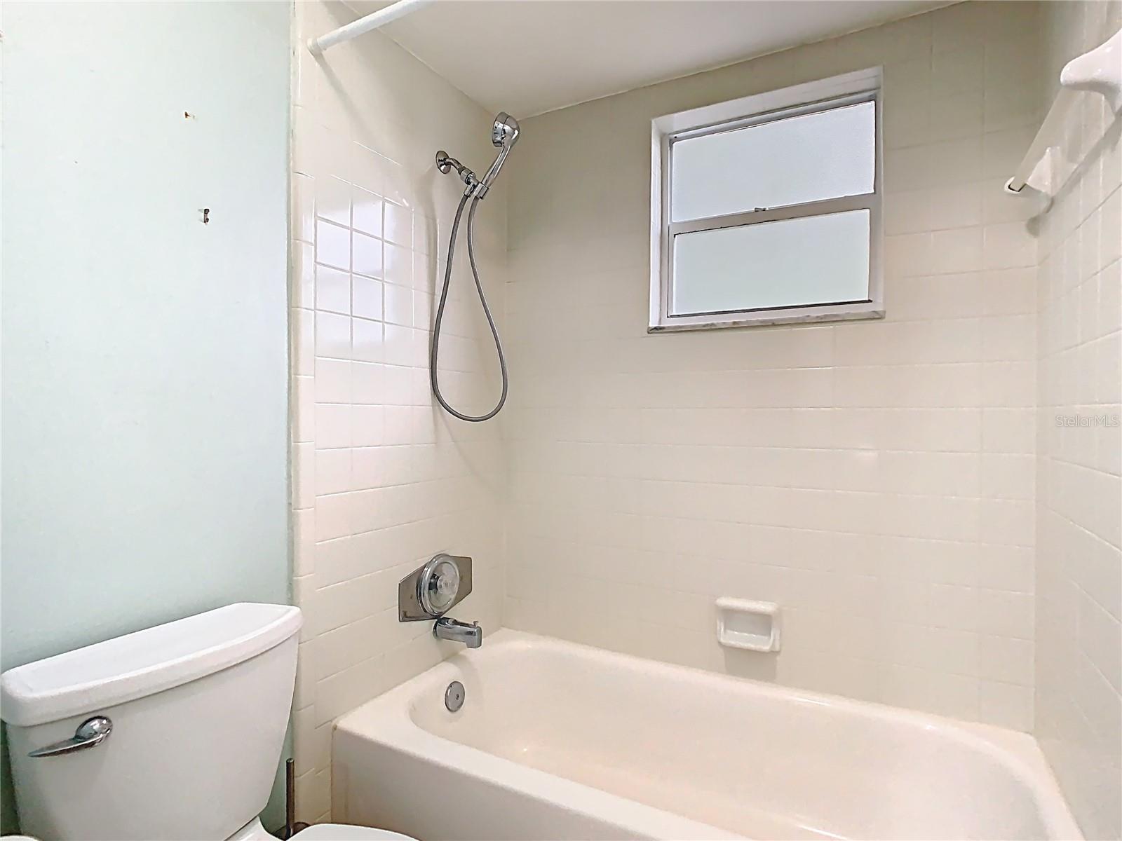 Image 31 of 77 For 148 Tarrytown Trl