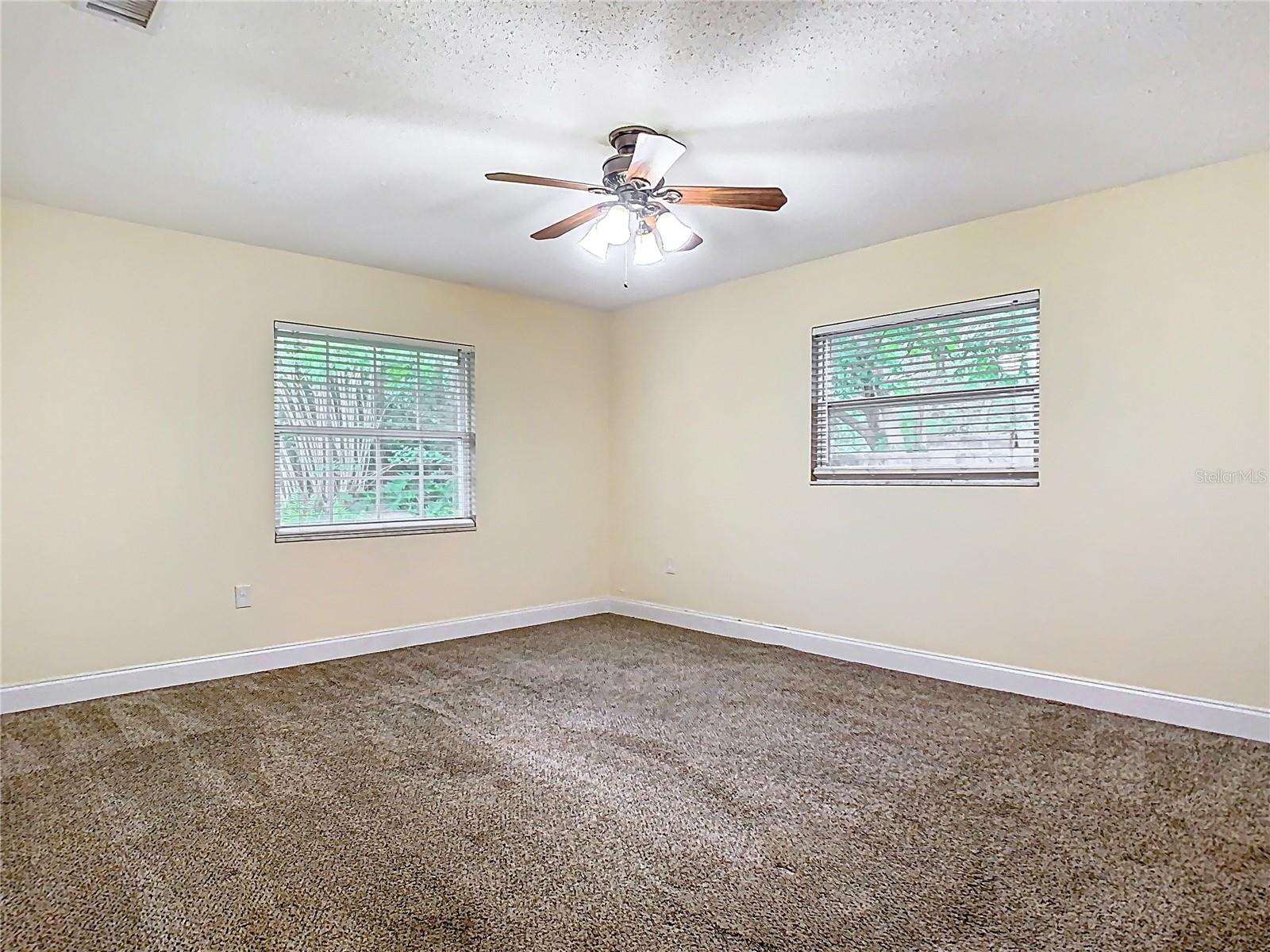 Image 34 of 77 For 148 Tarrytown Trl