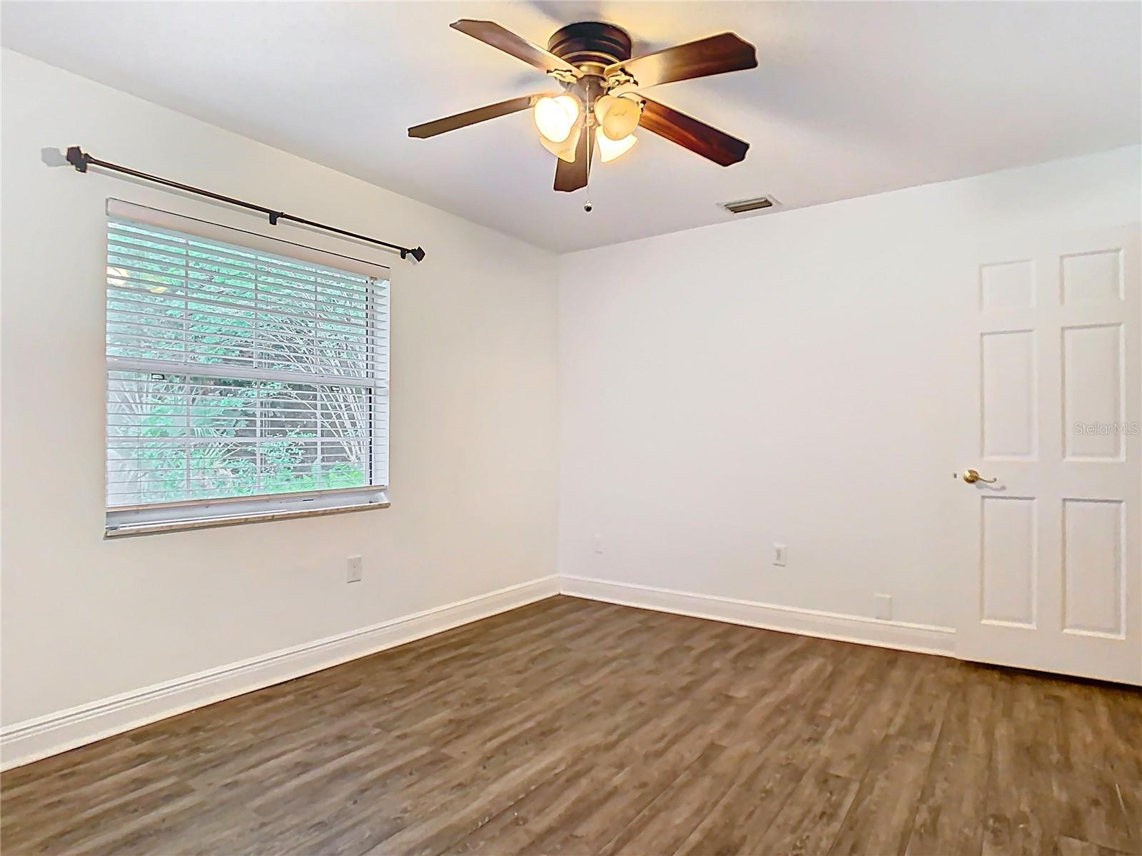 Image 45 of 77 For 148 Tarrytown Trl
