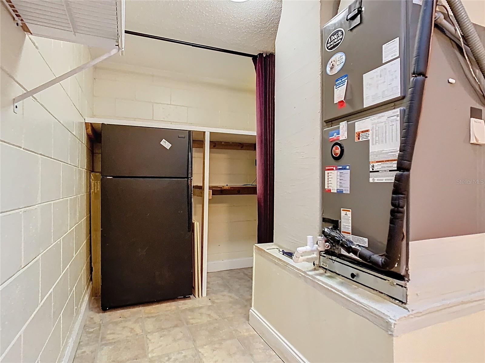 Image 47 of 77 For 148 Tarrytown Trl