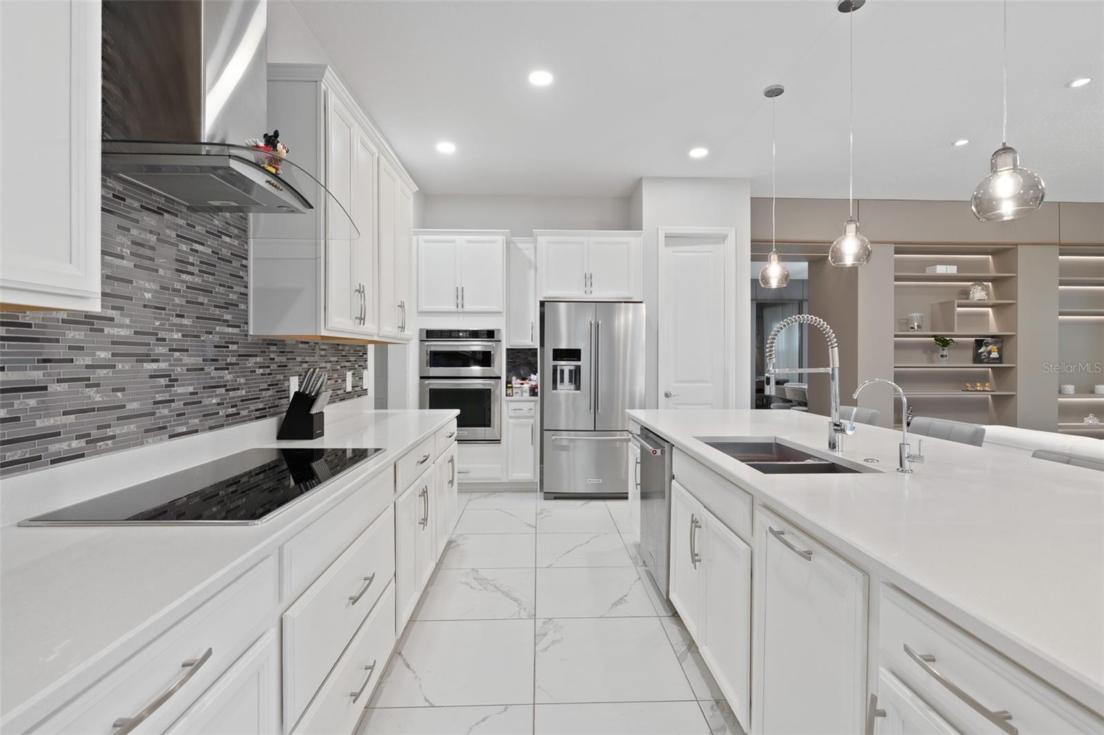Image 19 of 50 For 9845 Emerald Berry Dr