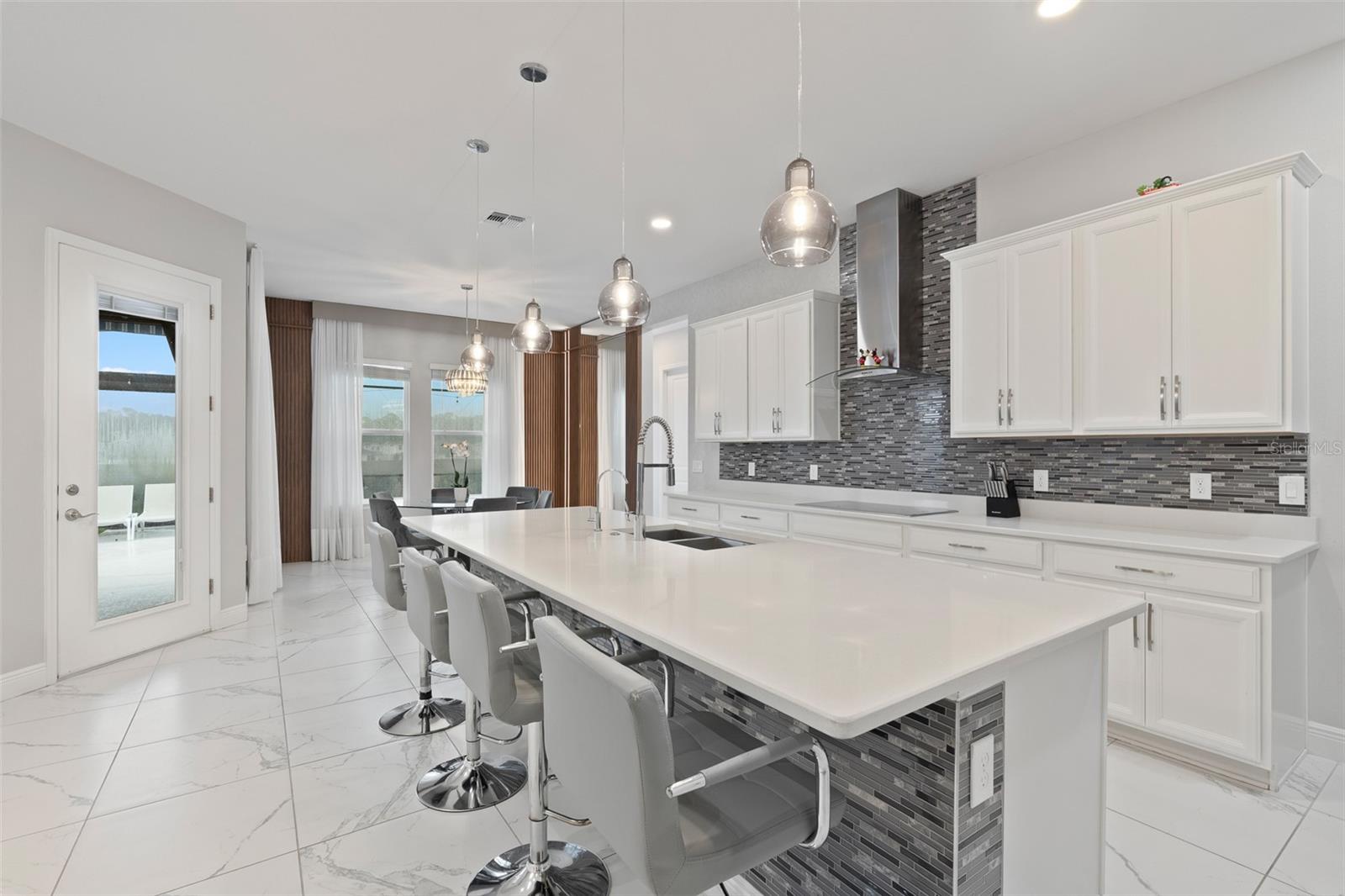 Image 22 of 50 For 9845 Emerald Berry Dr