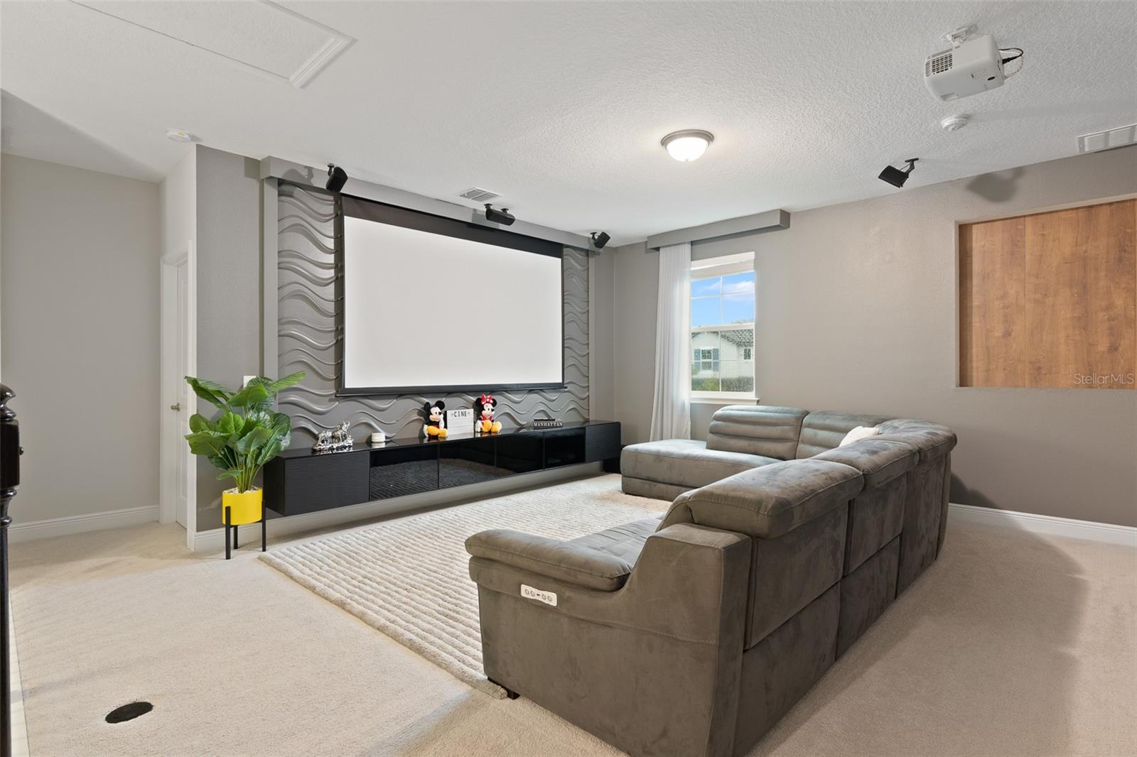 Image 39 of 50 For 9845 Emerald Berry Dr