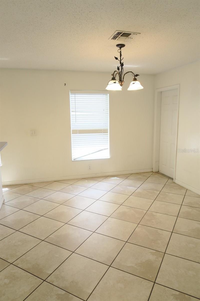 Image 4 of 11 For 249 Owenshire Circle