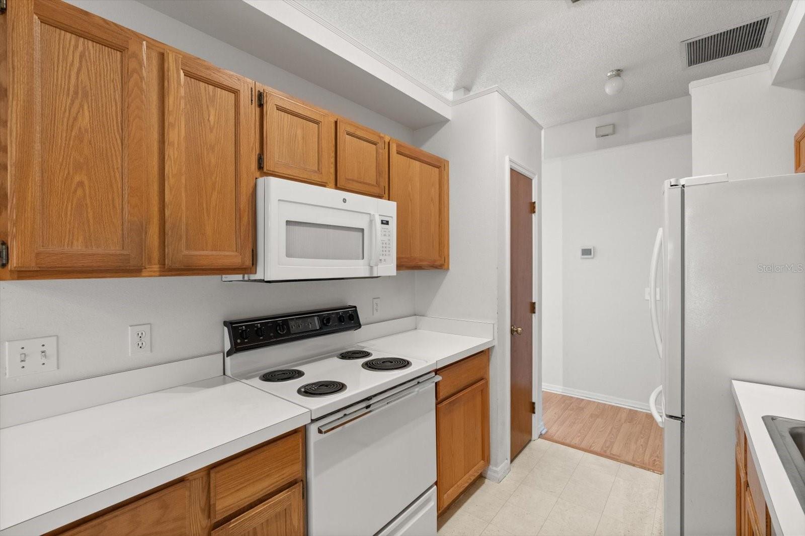 Image 13 of 26 For 1415 Hensley Drive
