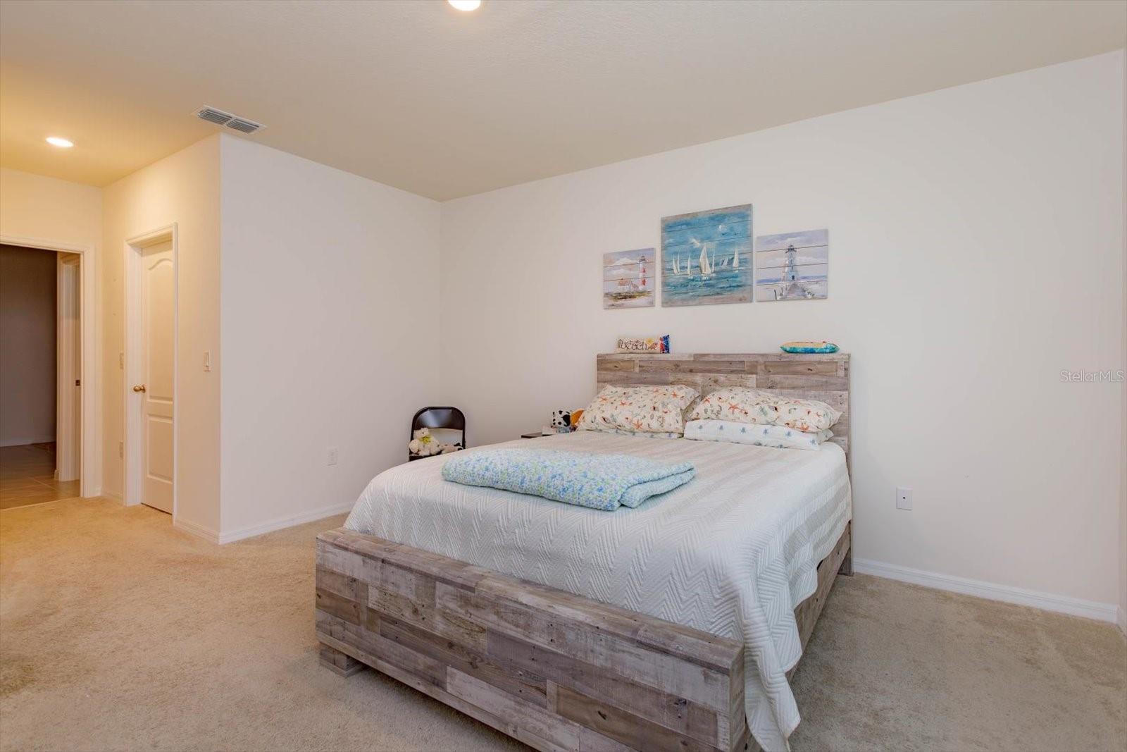 Image 9 of 16 For 5367 Douglas Fir Drive
