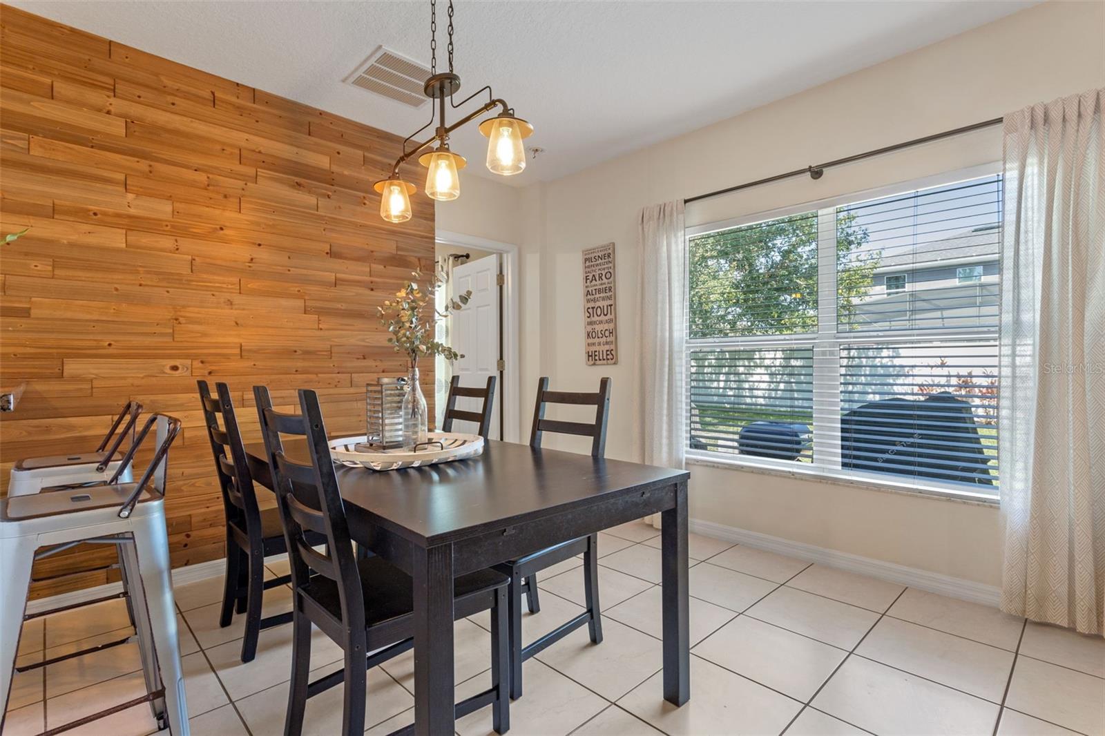 Image 11 of 41 For 10138 Lenox Street