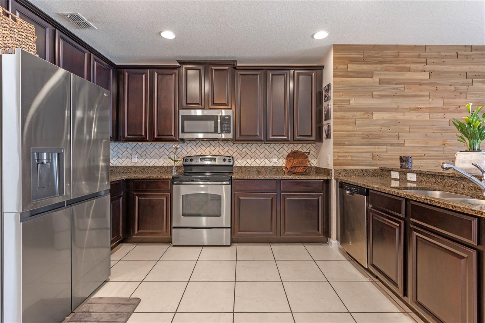 Image 13 of 41 For 10138 Lenox Street