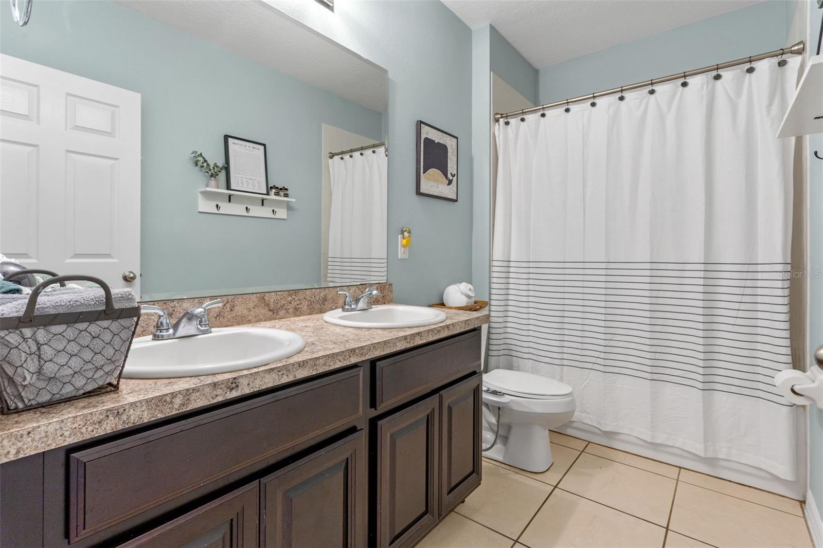 Image 18 of 41 For 10138 Lenox Street