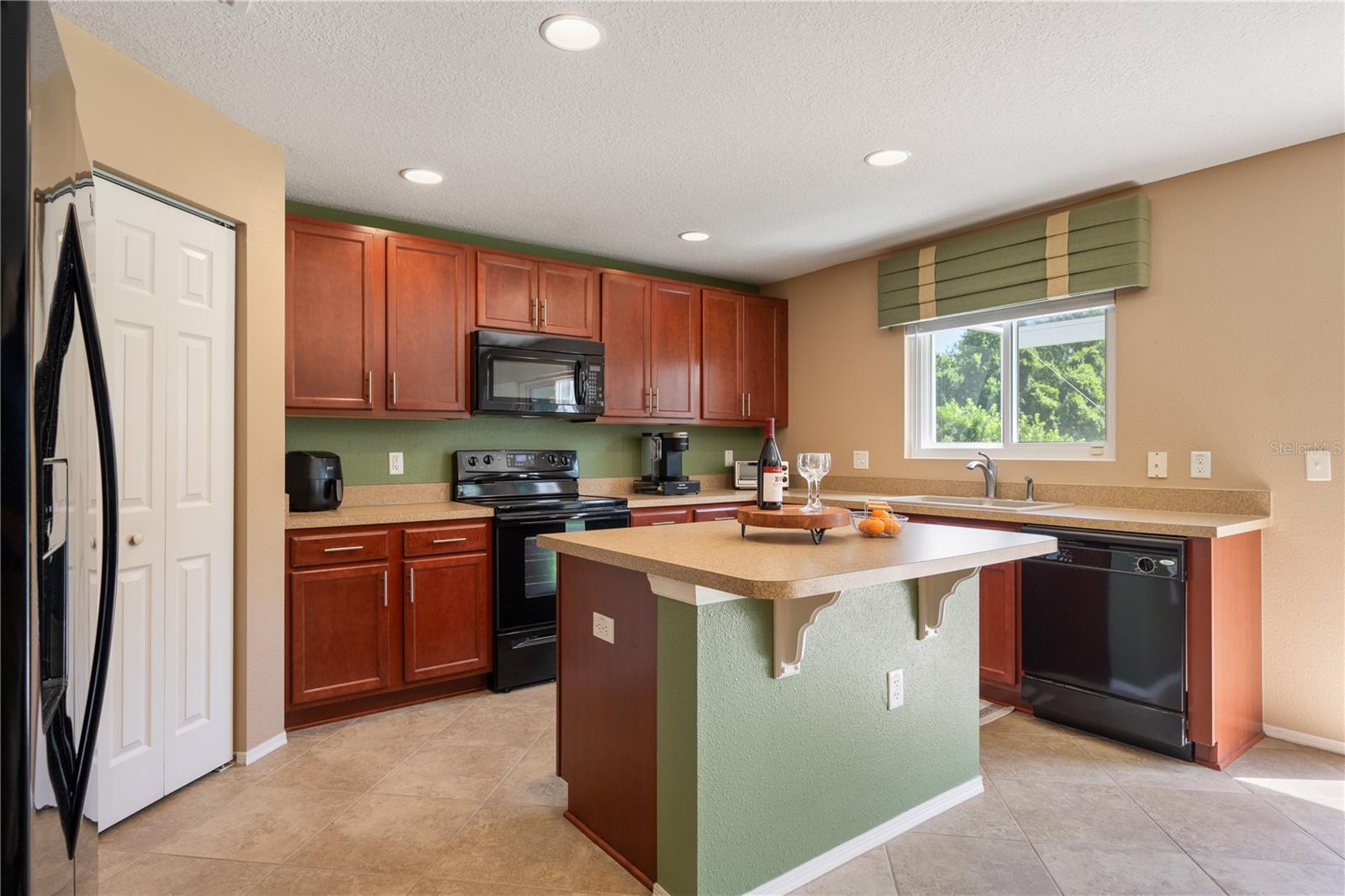 Image 13 of 35 For 7233 Mystic Brook Way