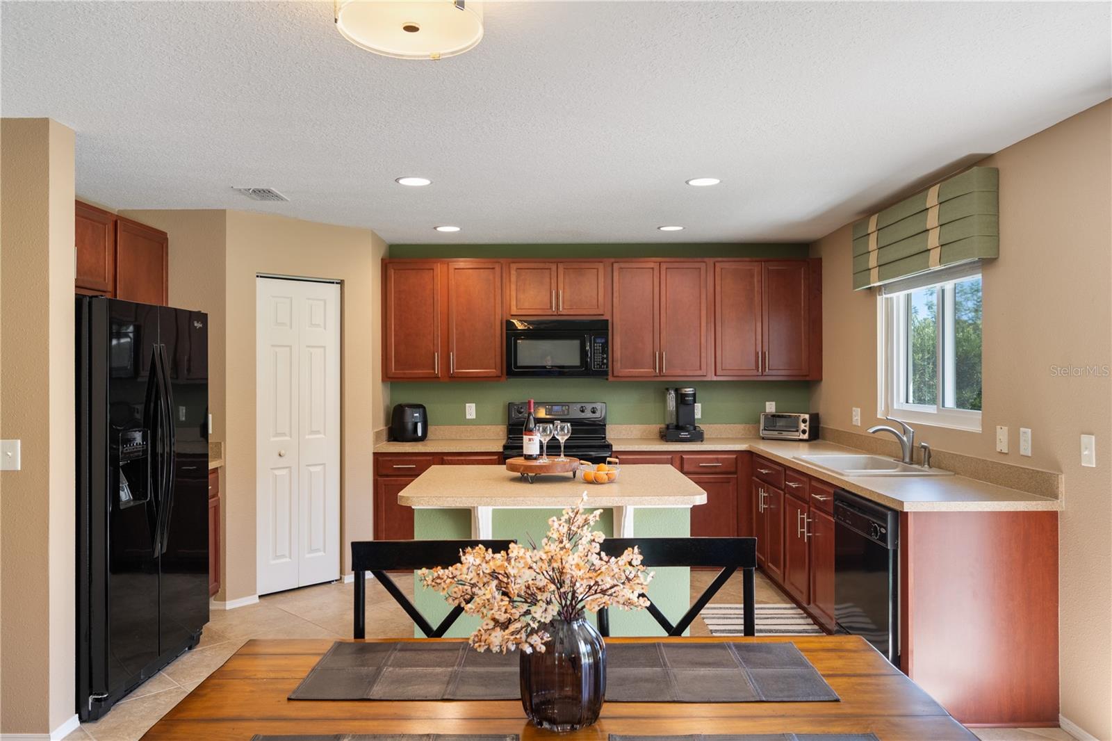 Image 15 of 35 For 7233 Mystic Brook Way