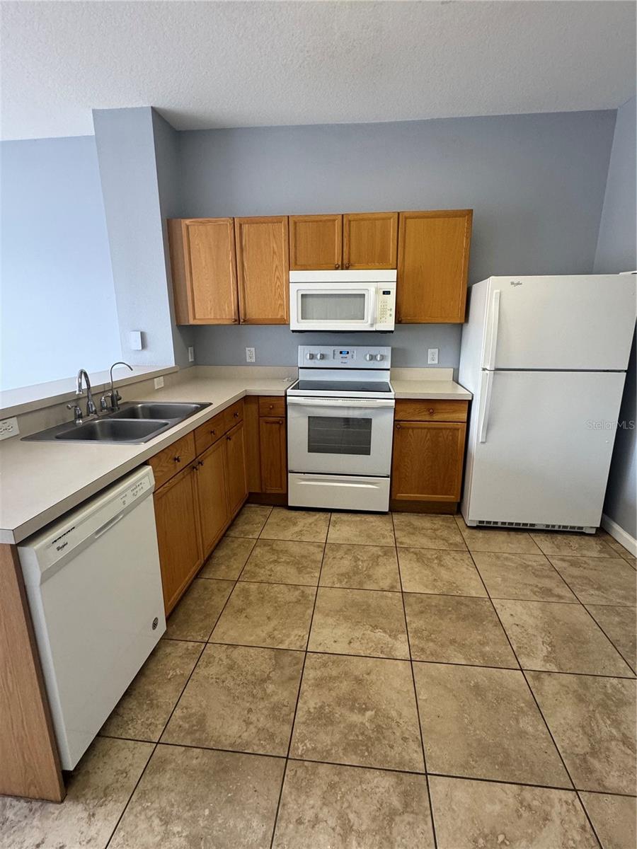 Image 11 of 17 For 2368 Silver Palm Drive