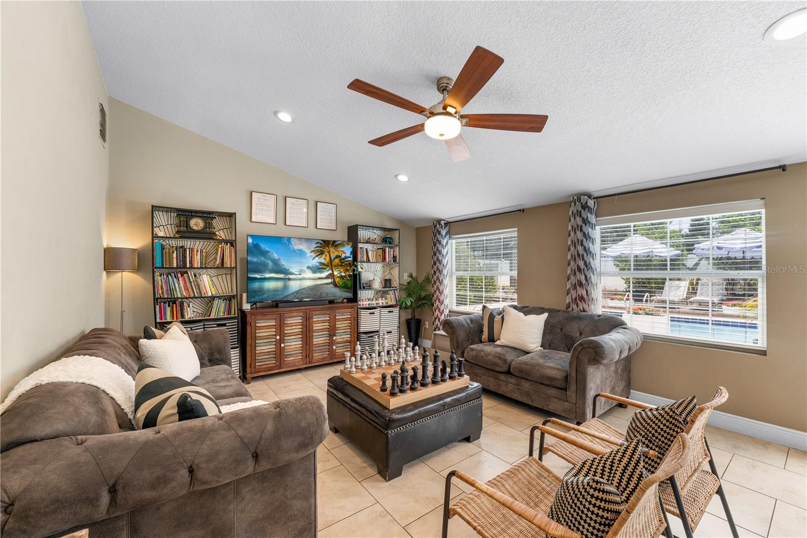 Image 10 of 41 For 2801 Plaza Terrace Drive