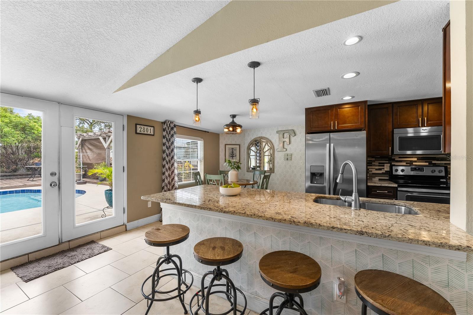 Image 14 of 41 For 2801 Plaza Terrace Drive
