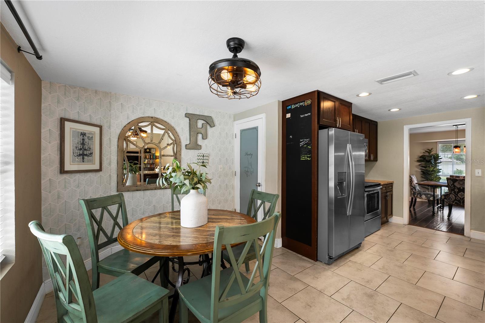 Image 16 of 41 For 2801 Plaza Terrace Drive