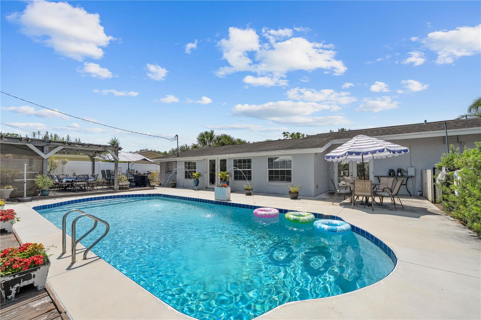 Image 32 of 41 For 2801 Plaza Terrace Drive