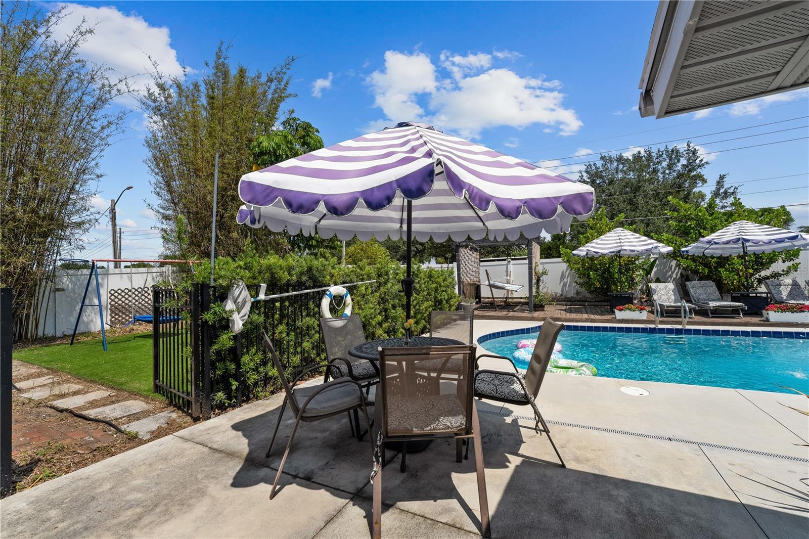 Image 37 of 41 For 2801 Plaza Terrace Drive