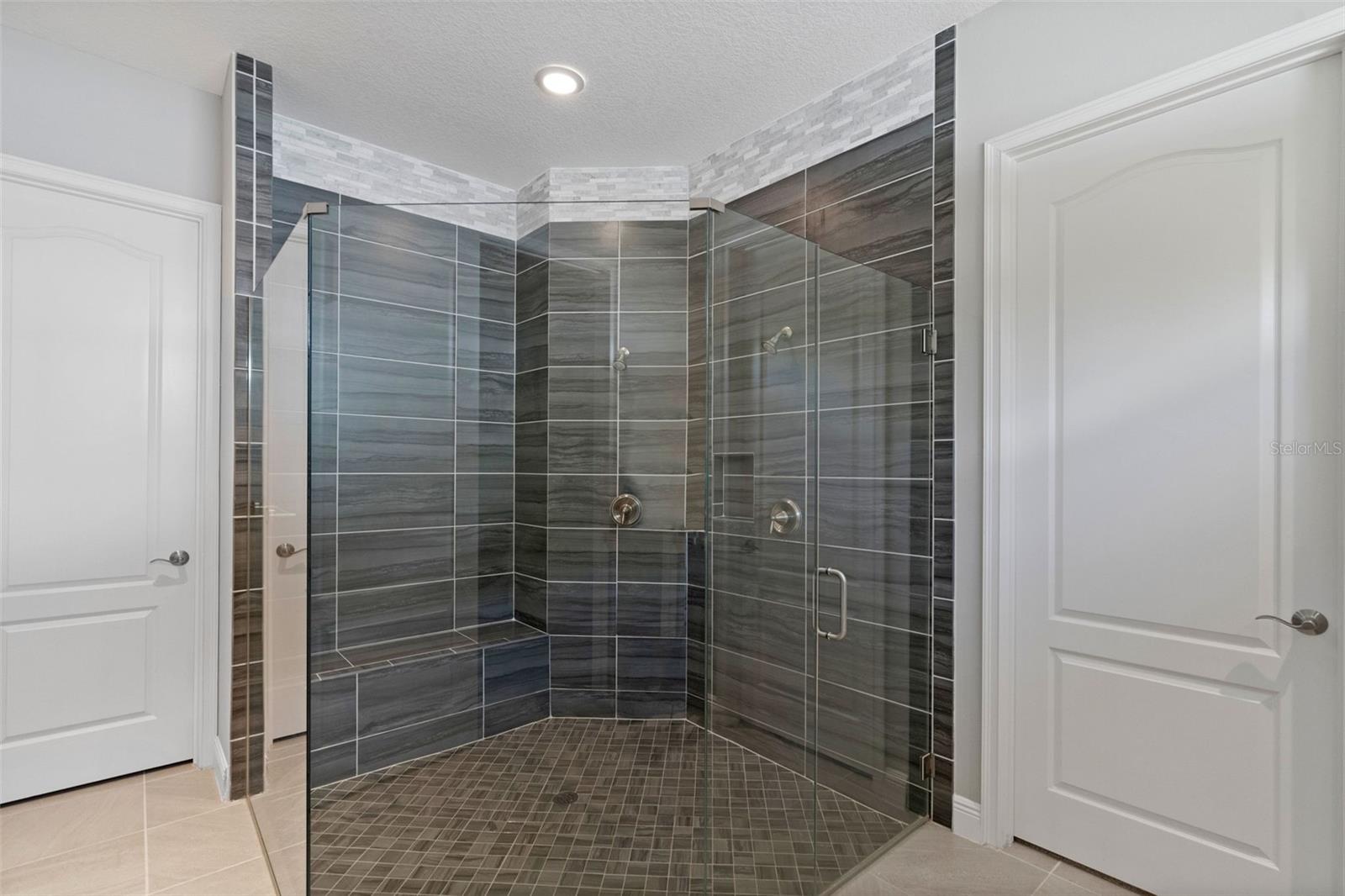 Image 18 of 61 For 14138 Alafaya Oak Bend
